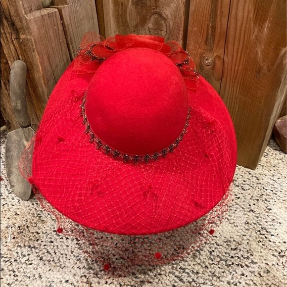 Vintage Red Hat - Picture 2 of 3